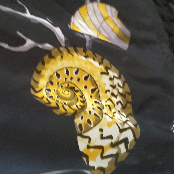 Versace - Picture 3 of 6